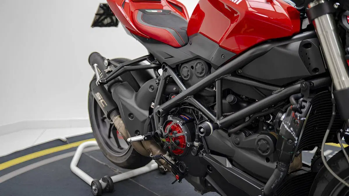 Ducati Streetfighter (2009 - 12)  (4)