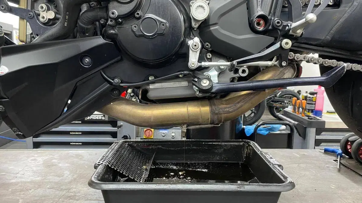 Ducati Streetfighter (2009 - 12)  (17)