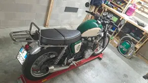 Triumph Thruxton 900 (2004 - 15)  (2)