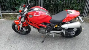 Ducati Monster 696 (2008 - 13)  (2)