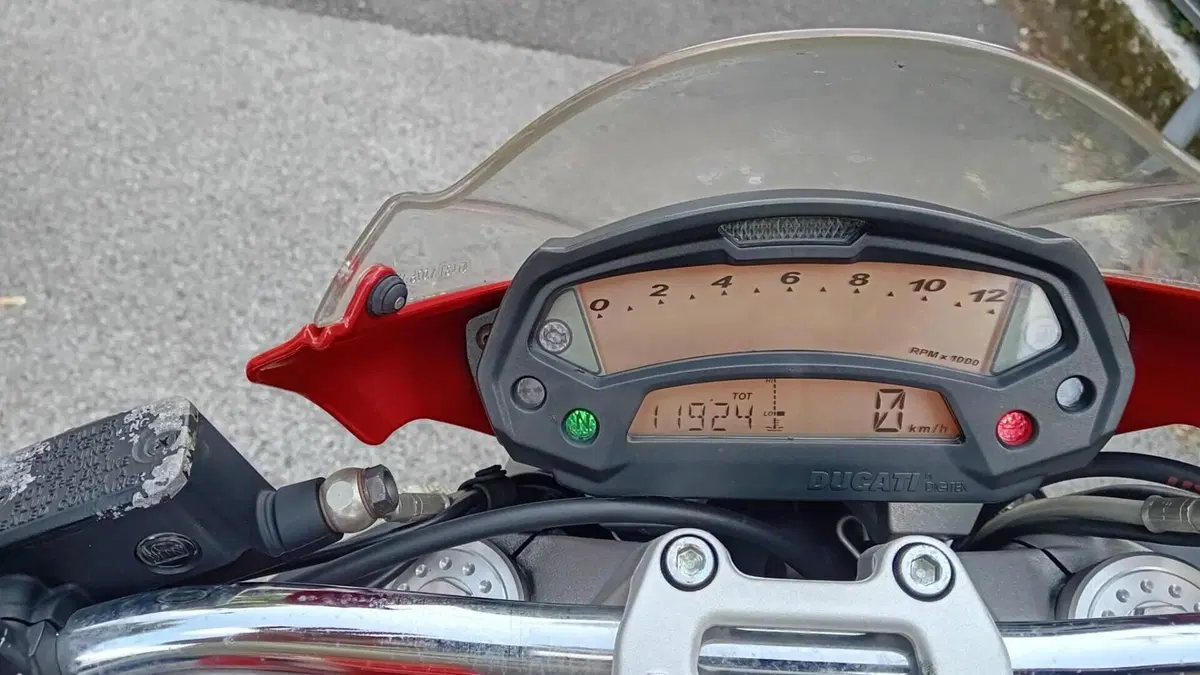 Ducati Monster 696 (2008 - 13)  (6)