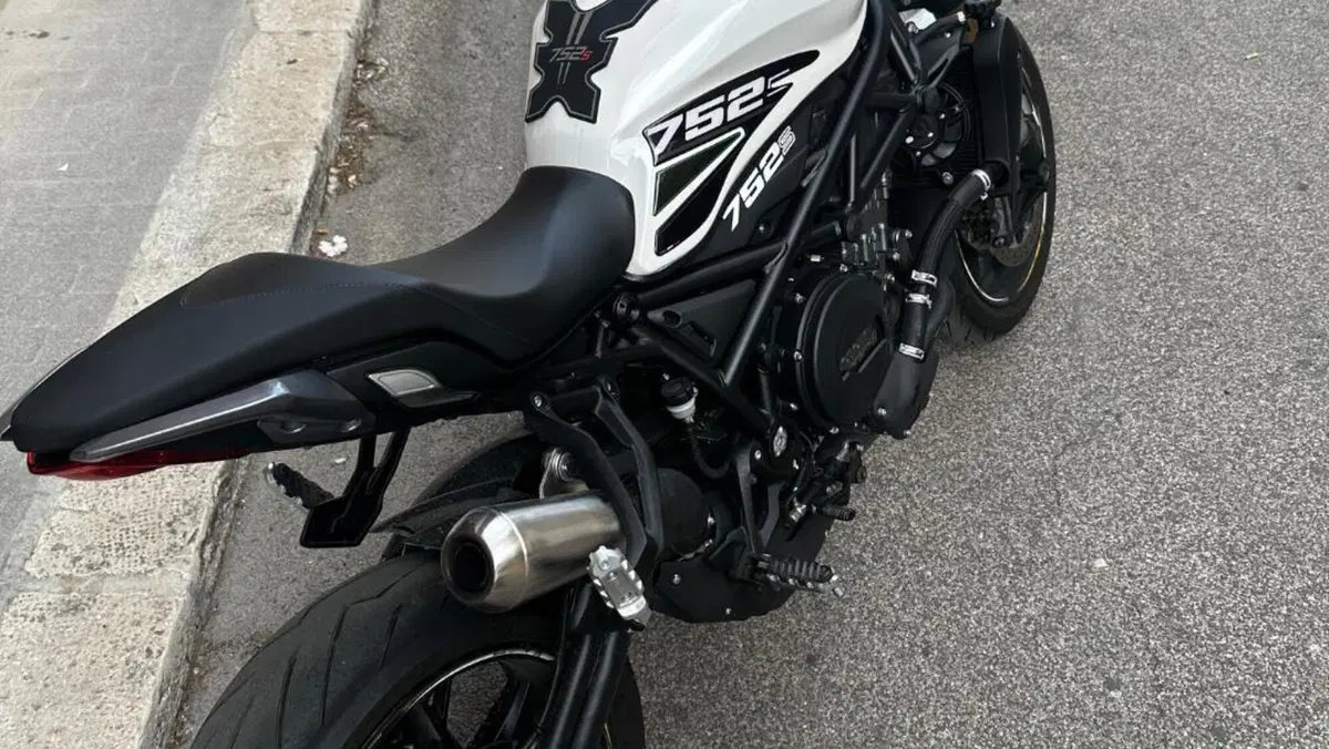 Benelli 752 S (2022 - 25)  (2)