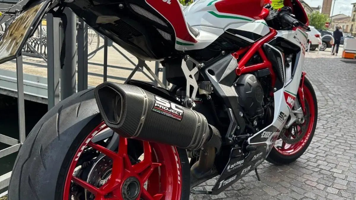 MV Agusta F3 800 RC (2018)  (2)