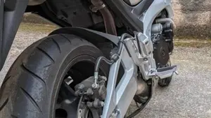 Suzuki GSR 600 (2006 - 11)  (4)