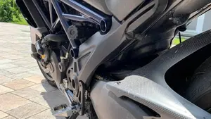 Ducati Diavel 1200 Carbon (2010 - 13)  (8)