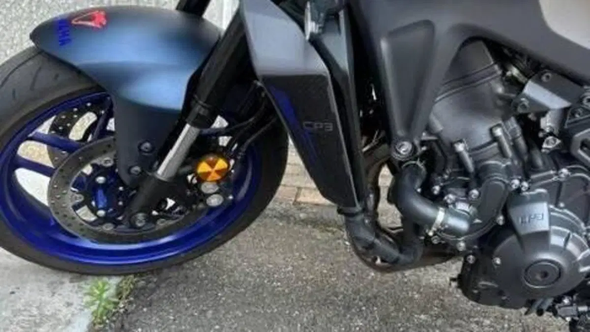 Yamaha MT-09 Y-AMT (2024 - 26)  (6)