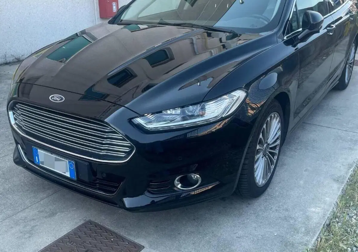 Ford Mondeo 2.0 TDCi 180 CV S&S 5 porte Titanium Business (2)