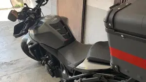 Honda CB 750 Hornet (2025)  (4)