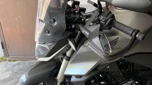 Honda CB 750 Hornet (2025)  (5)