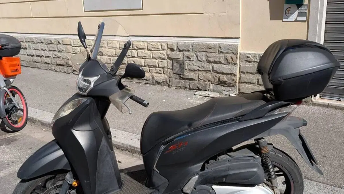 Honda SH 300 i Sport ABS (2018 - 20)  (5)