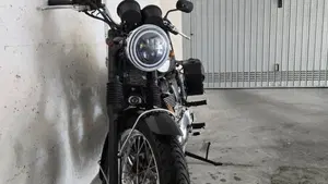 Triumph Bonneville T100 (2008 - 16)  (2)