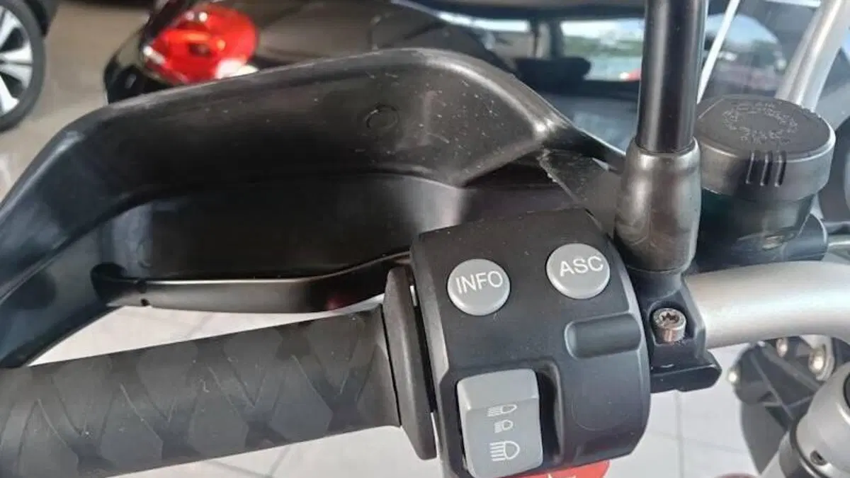 Bmw R 1200 R (2011 - 14)  (10)