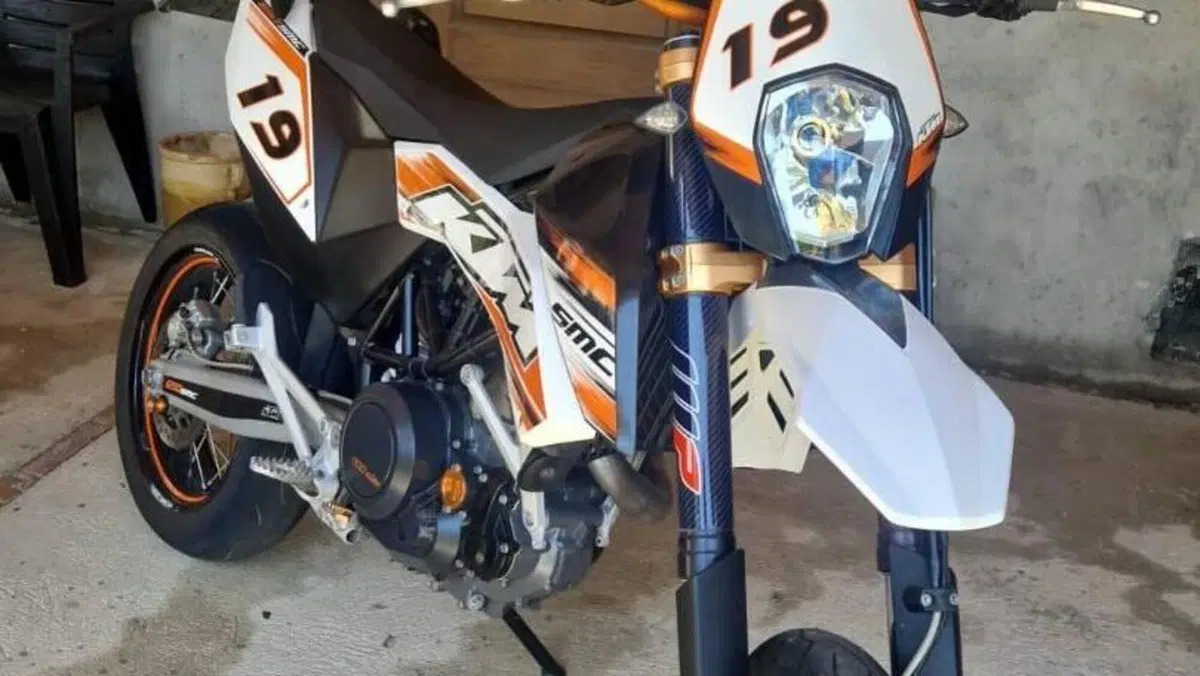 KTM 690 SMC (2008 - 11)  (2)