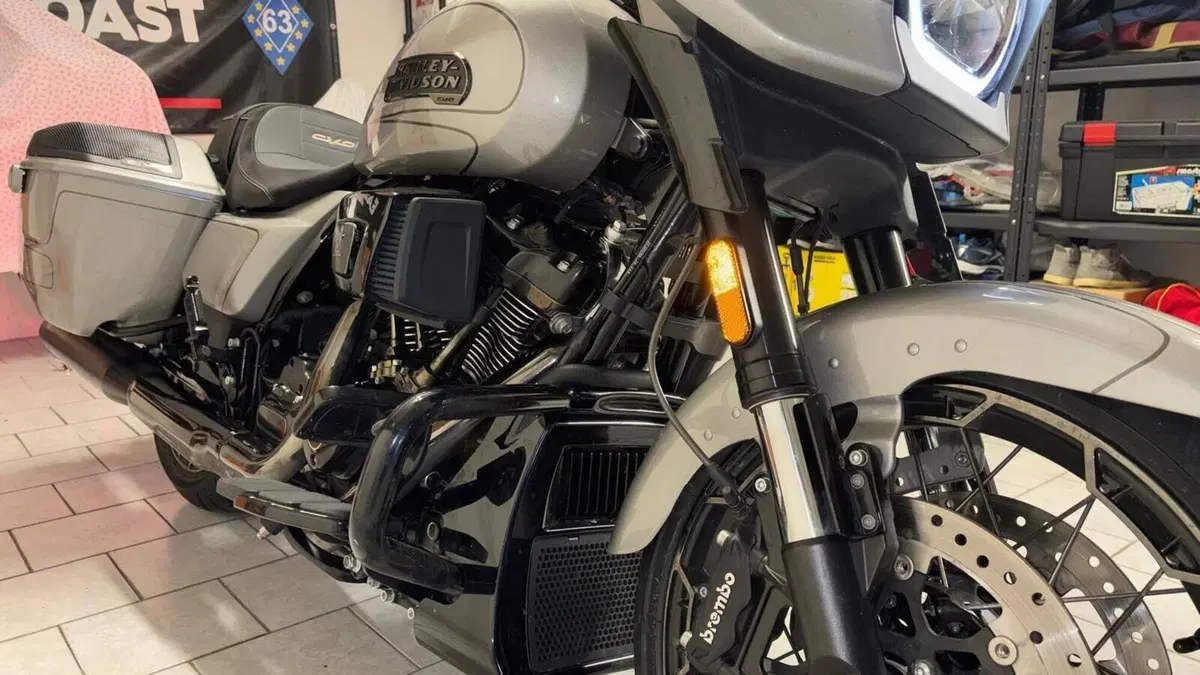 Harley-Davidson CVO Street Glide (2023)  (4)