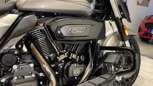 Harley-Davidson CVO Street Glide (2023)  (12)