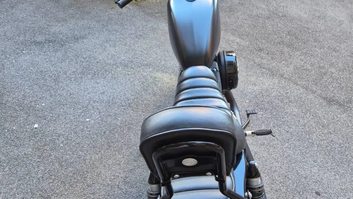 Harley-Davidson 883 Iron (2017 - 20) - XL 883N  (3)