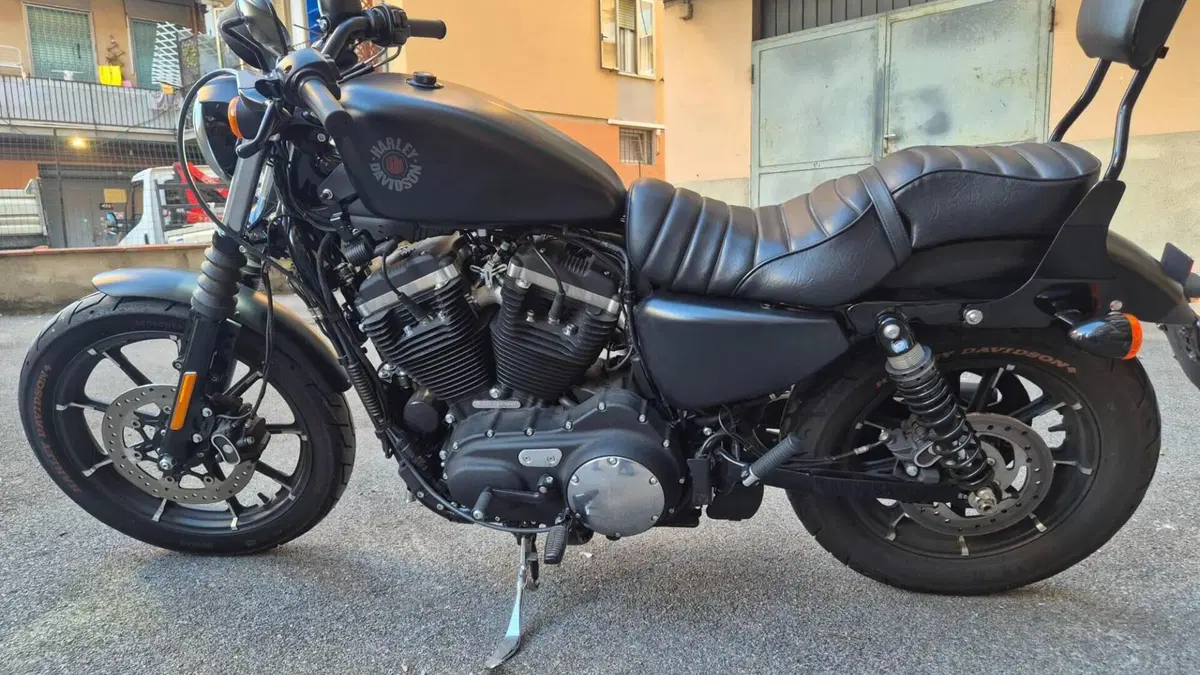 Harley-Davidson 883 Iron (2017 - 20) - XL 883N 
