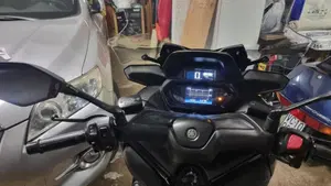 Yamaha X-Max 300 Tech Max (2021 - 24)  (3)