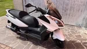 Kymco Downtown 300i (2009 - 17)  (2)
