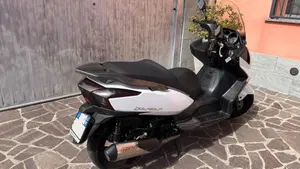 Kymco Downtown 300i (2009 - 17)  (3)