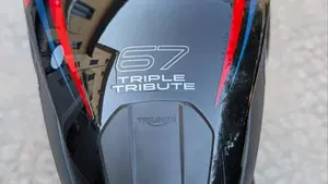 Triumph Trident 660 Triple Tribute Edition (2025 - 26)  (11)