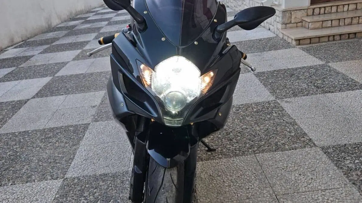 Suzuki GSX R 750 (2008 - 10)  (5)