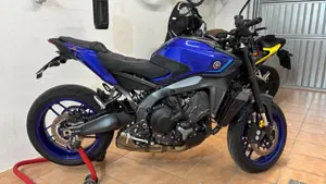 Yamaha MT-09 Y-AMT (2024 - 26)  (2)