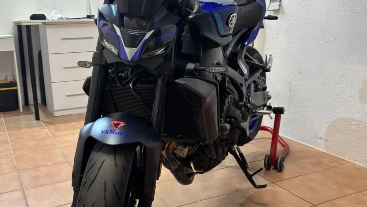 Yamaha MT-09 Y-AMT (2024 - 26)  (3)
