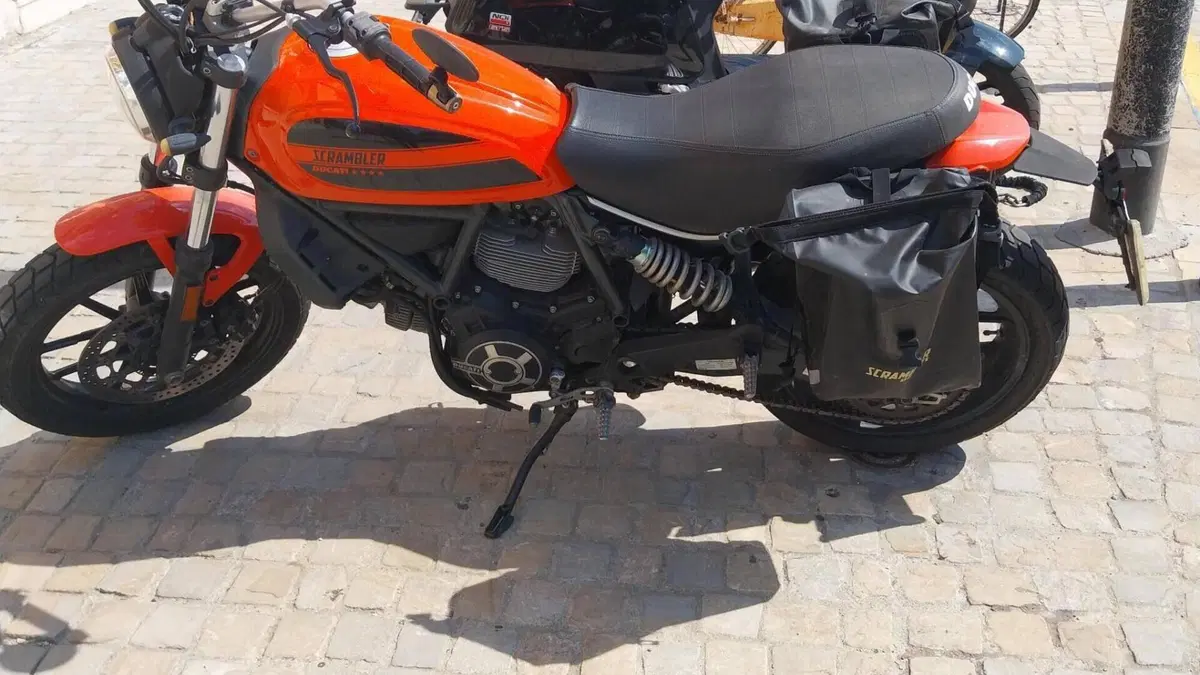 Ducati Scrambler 400 Sixty 2 (2016 - 21)  (2)