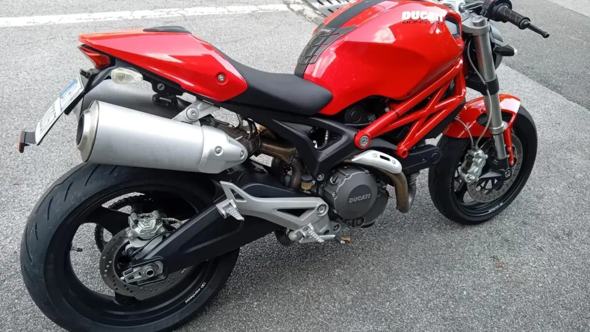 Ducati Monster 696 Plus (2007 - 14)  (4)