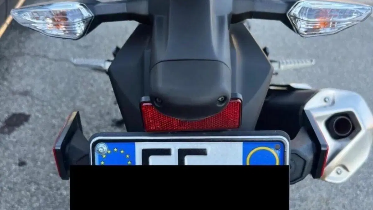 Kawasaki Z 400 (2023)  (8)