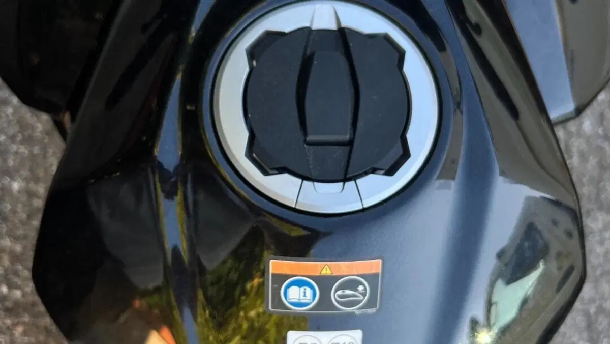 Kawasaki Z 400 (2023)  (16)