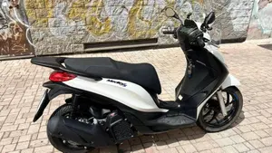Piaggio Medley 200 (2025 - 26)  (2)