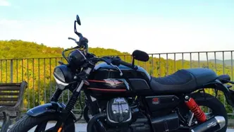 Moto Guzzi V7 Stone Special Edition (2022 - 25) usata