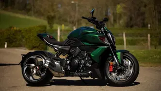 Ducati Diavel for Bentley (2024) usata