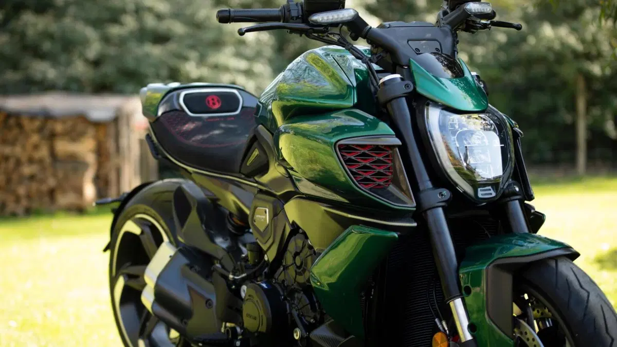 Ducati Diavel for Bentley (2024)  (2)