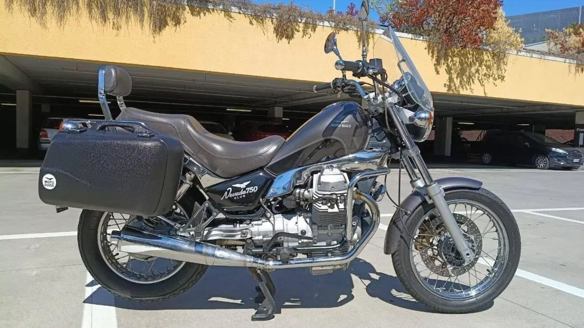 Moto Guzzi Nevada 750 Club (2002 - 06) 