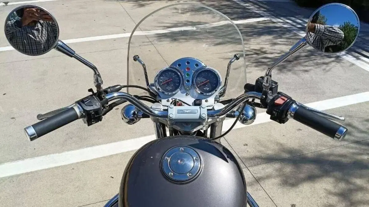 Moto Guzzi Nevada 750 Club (2002 - 06)  (6)