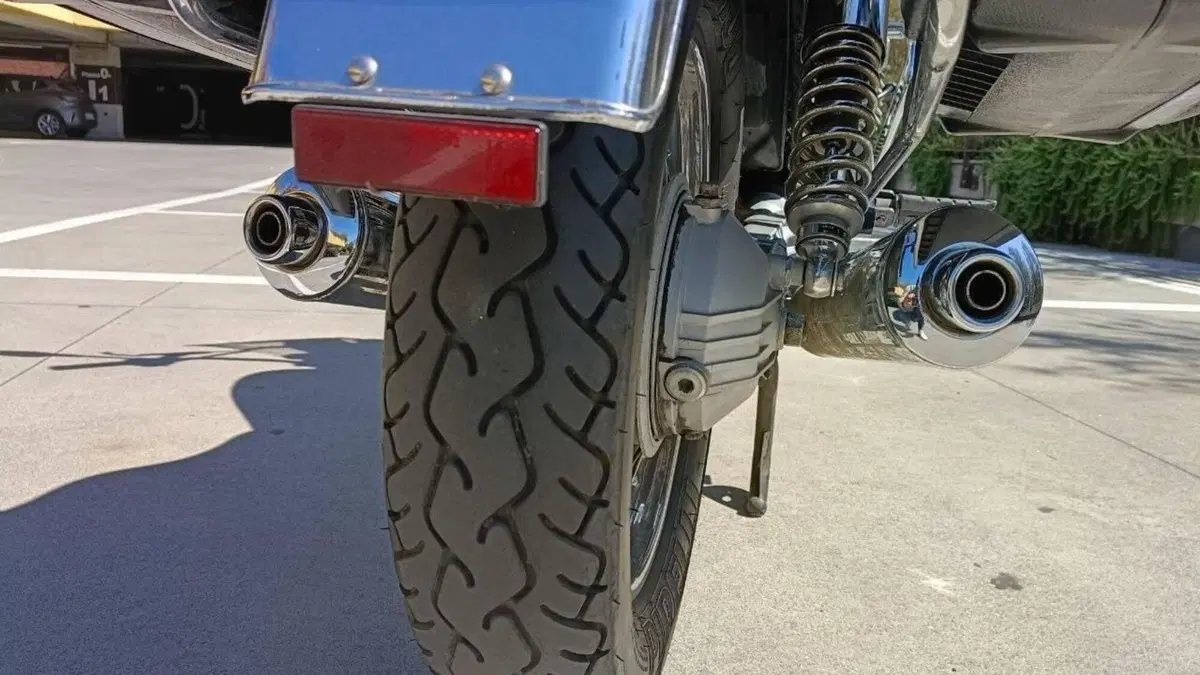 Moto Guzzi Nevada 750 Club (2002 - 06)  (8)