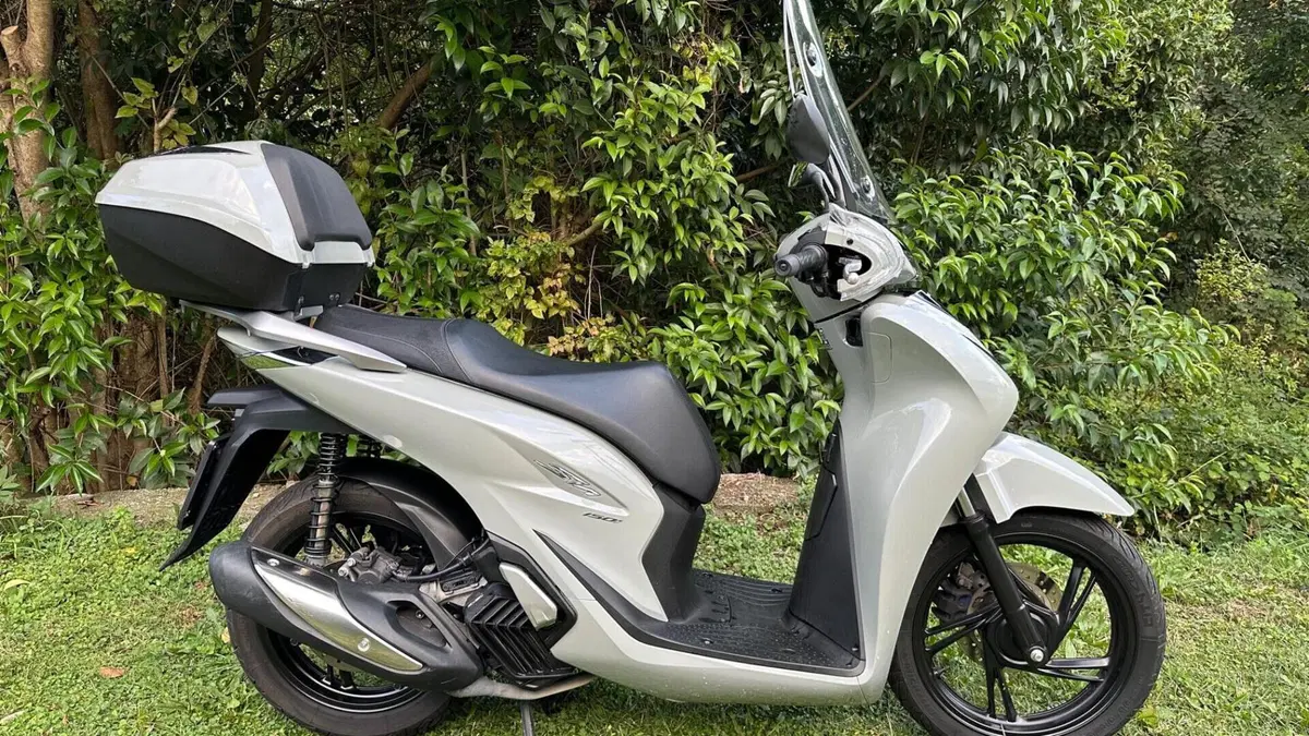 Honda SH 150i Sport (2022 - 23)  (2)