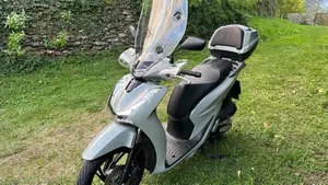 Honda SH 150i Sport (2022 - 23)  (4)