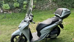 Honda SH 150i Sport (2022 - 23)  (5)