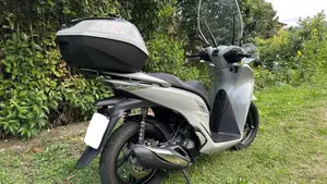 Honda SH 150i Sport (2022 - 23)  (7)