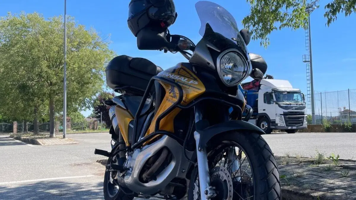Honda Transalp XL 700 V (2007 - 13)  (2)