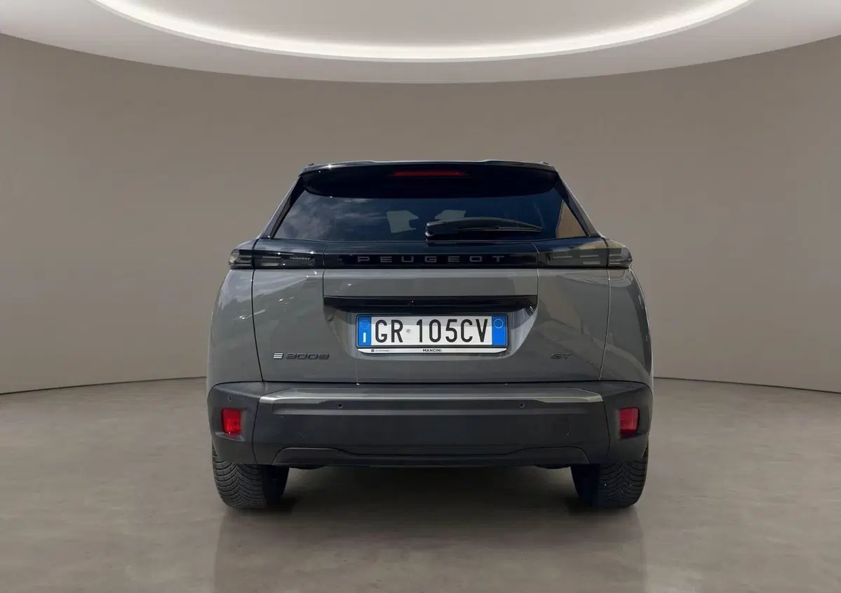 Peugeot 2008 54 kWh GT (3)