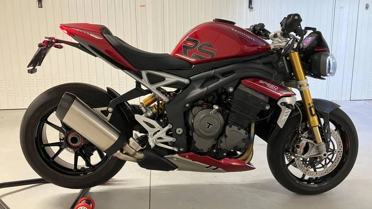 Triumph Speed Triple 1200 RS (2021 - 24)  (2)