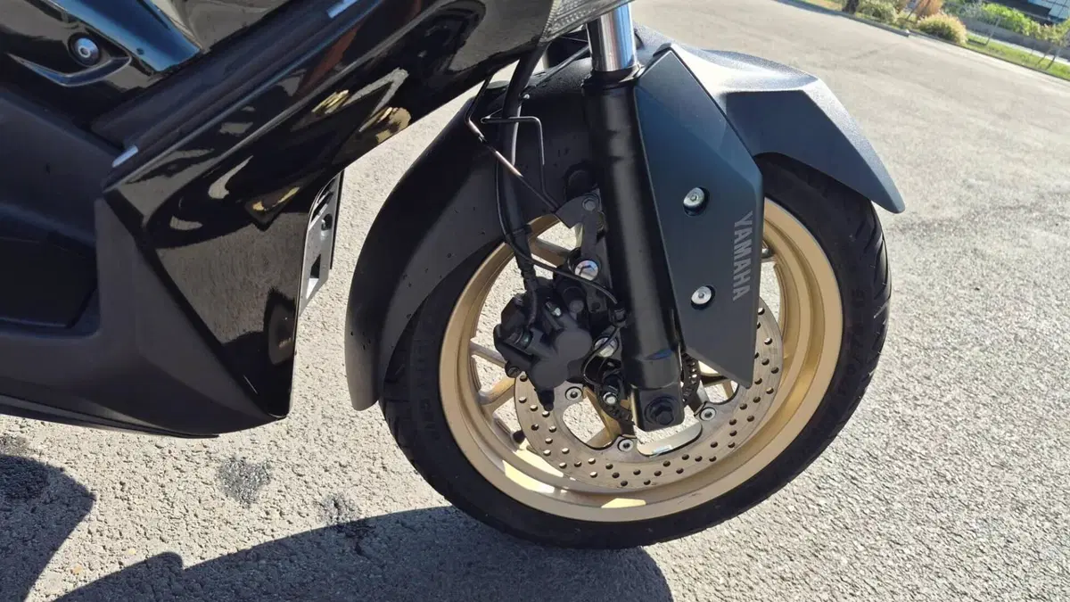Yamaha X-Max 300 Tech Max (2021 - 24)  (4)