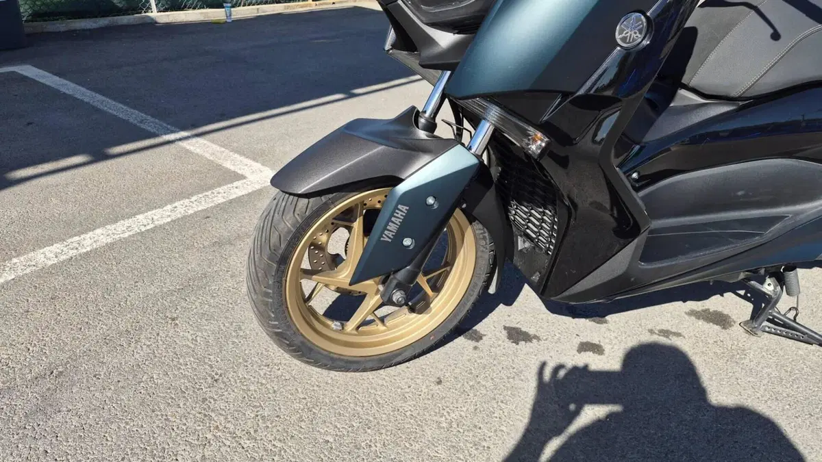 Yamaha X-Max 300 Tech Max (2021 - 24)  (10)
