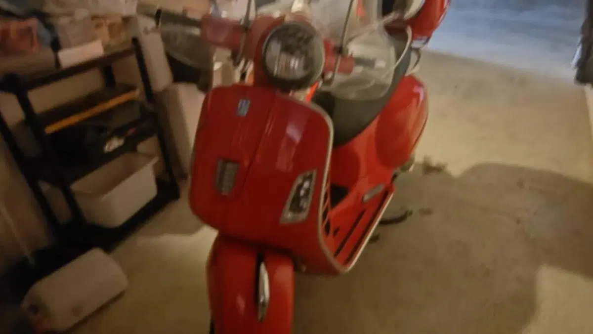 Vespa GTS 300 (2010 - 14)  (2)