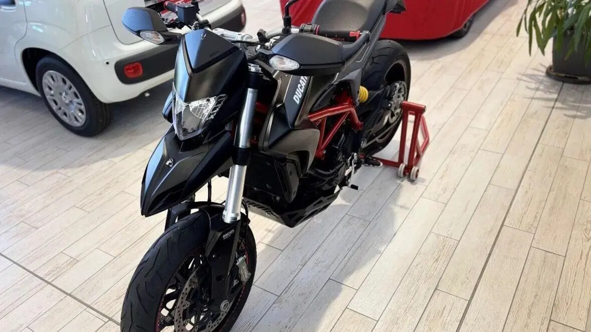 Ducati Hypermotard 821 (2013 - 15)  (8)